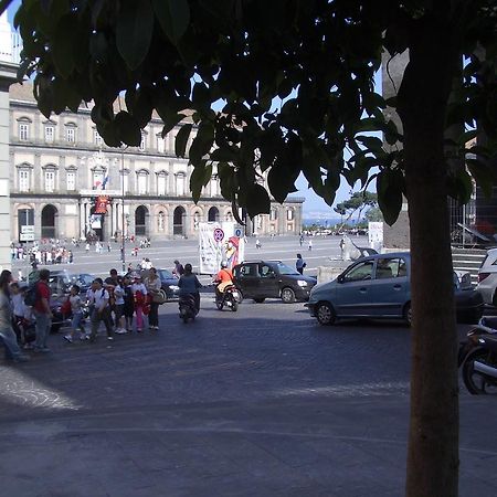 Serra Casa Vacanza A Piazza Del Plebiscito Napoli Ngoại thất bức ảnh
