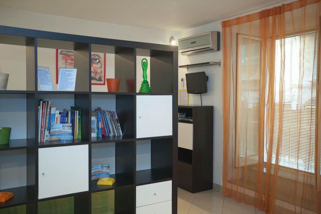 Serra Casa Vacanza A Piazza Del Plebiscito Napoli Ngoại thất bức ảnh